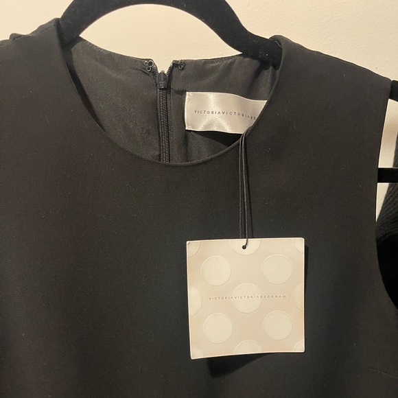 Victoria Beckham pleated dress - Picture 9 of 10